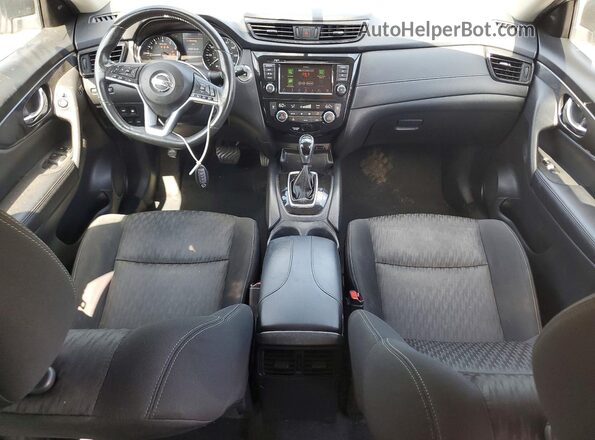 KNMAT2MV7JP578747 2018 NISSAN ROGUE Серебряный 