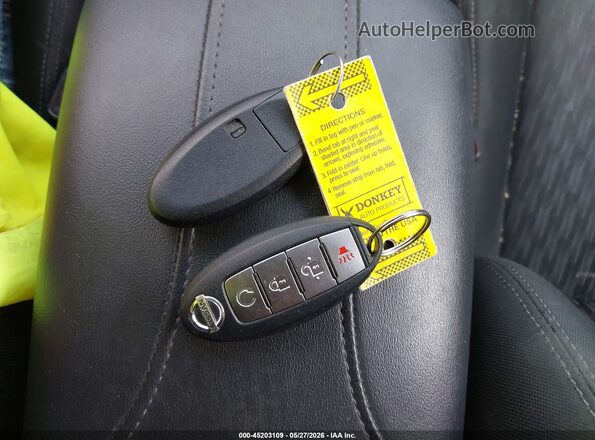 KNMAT2MV8HP557612 2017 NISSAN ROGUE Черный 