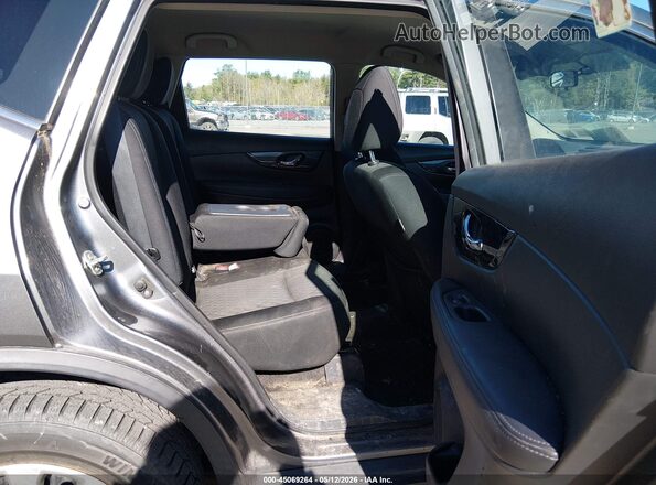 KNMAT2MV9JP504066 2018 NISSAN ROGUE Gray VIN կոդի պիտակի տեսք