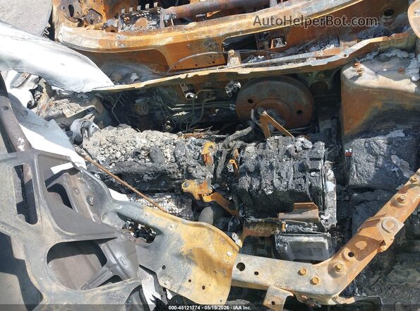 KNMAT2MV9JP581245 2018 NISSAN ROGUE Silver 
