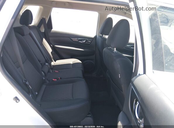 KNMAT2MVXJP525654 2018 NISSAN ROGUE White Vista de la etiqueta del VIN