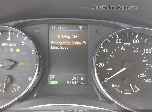 KNMAT2MVXJP525654 2018 NISSAN ROGUE White Vista de los asientos traseros