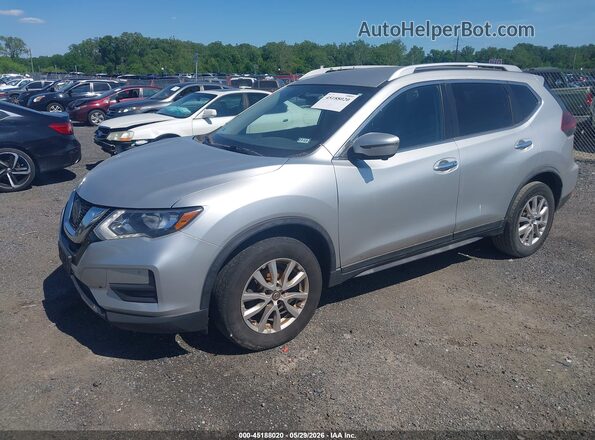 KNMAT2MVXJP599222 2018 NISSAN ROGUE Silver Առջևի ձախ երեք քառորդ տեսարան