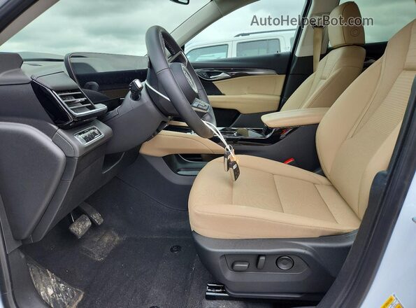LRBFZKE45SD090618 2025 BUICK ENVISION White Widok wnętrza z przodu