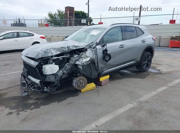 LRBFZLE46SD047704 2025 BUICK ENVISION Gray Vista tres cuartos delantera izquierda