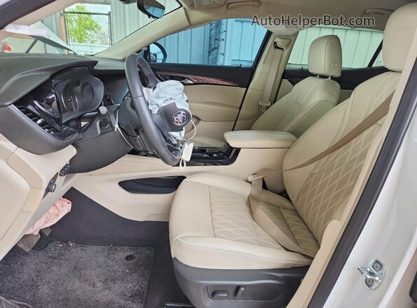 LRBFZSR47PD155678 2023 BUICK ENVISION White Вид салону спереду