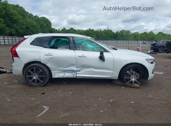 LYV102DLXKB251263 2019 VOLVO XC60 White Widok wnętrza 360 stopni