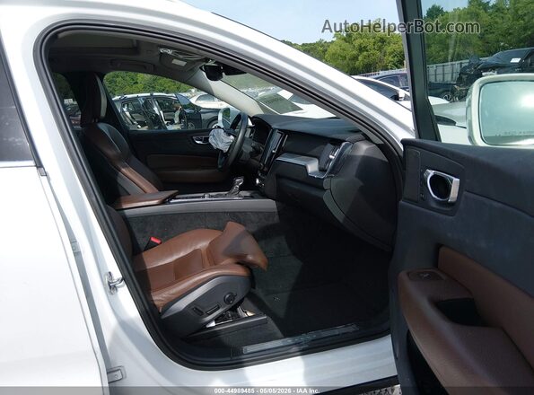 LYV102RK0KB214920 2019 VOLVO XC60 White 