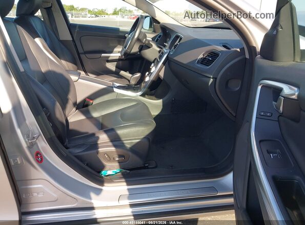 LYV402TKXHB126620 2017 VOLVO S60 INSCRIPTION Silver 