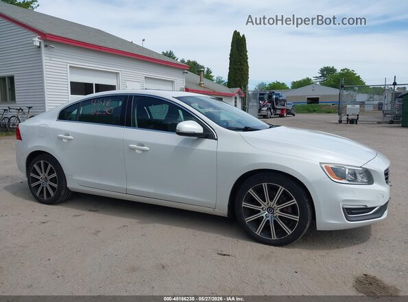 LYV612TM6GB093461 2016 VOLVO S60 INSCRIPTION White Вид задньої частини салону