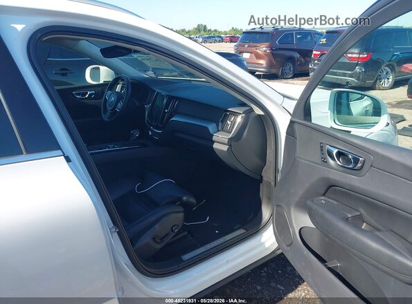 LYVA22RK2KB227405 2019 VOLVO XC60 White Սալոնի դիմացի տեսք