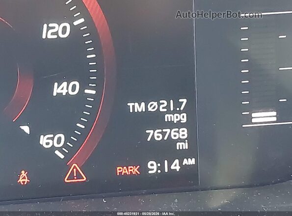 LYVA22RK2KB227405 2019 VOLVO XC60 White 