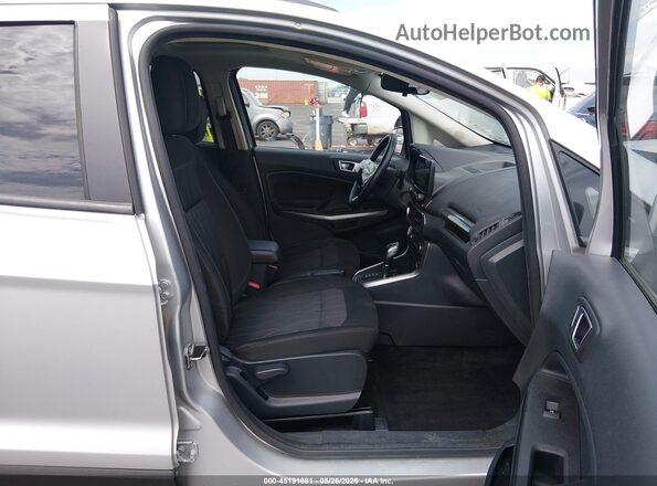 MAJ6P1UL0JC213732 2018 FORD ECOSPORT Серебряный Вид салона спереди