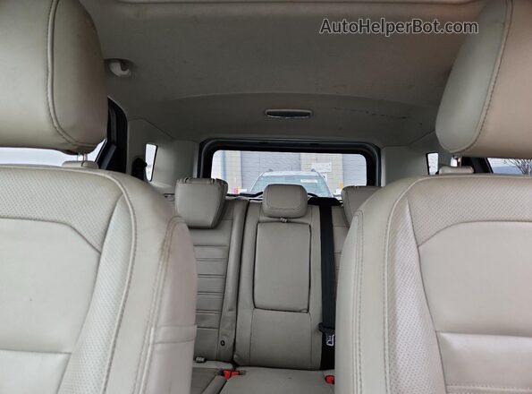 MAJ6P1WL5JC195094 2018 FORD ECOSPORT Silver Widok tylnych siedzeń