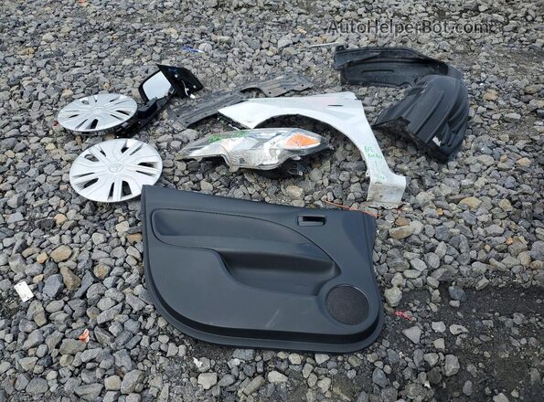 ML32AUHJ2MH009075 2021 MITSUBISHI MIRAGE Silver Engine compartment view
