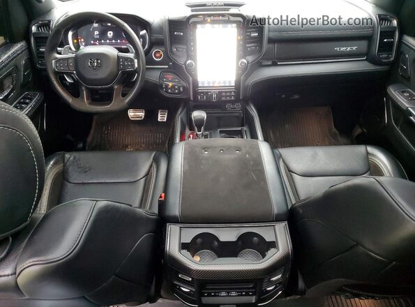 MV1N3900611ND 2024 RAM 1500 Black Vista del salpicadero