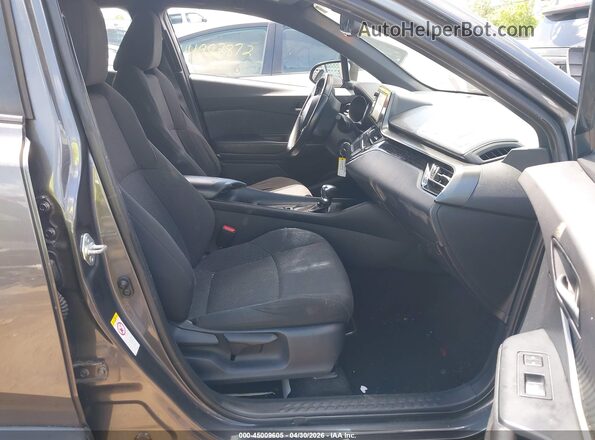 NMTKHMBX0JR059372 2018 TOYOTA LE Gray Вид салону спереду