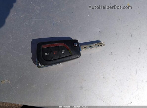 NMTKHMBX1JR008267 2018 TOYOTA LE Black 
