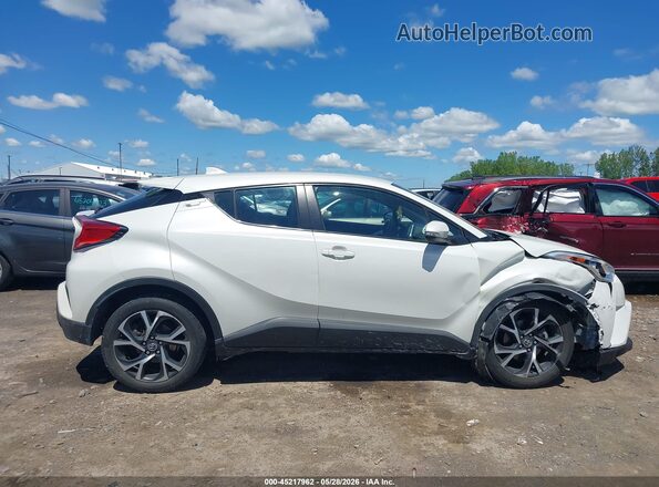 NMTKHMBX5JR033236 2018 TOYOTA C-HR White Սալոնի հետևի տեսք