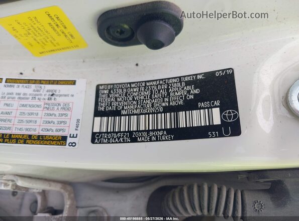 NMTKHMBX6KR092510 2019 TOYOTA C-HR White ძრავის განყოფილების ხედი
