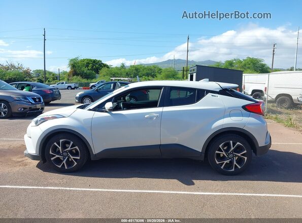 NMTKHMBX7JR012971 2018 TOYOTA C-HR White 360 interior view