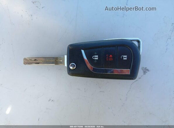 NMTKHMBX7JR012971 2018 TOYOTA C-HR White Dashboard view
