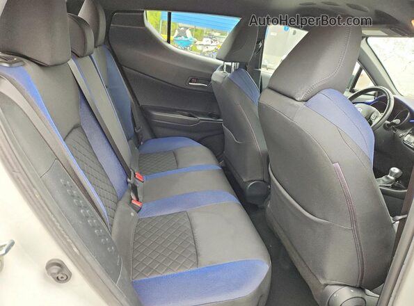 NMTKHMBX8LR111852 2020 TOYOTA C-HR Белый Вид задней части салона