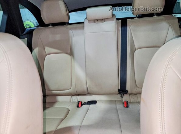 SADCJ2BV2HA098148 2017 JAGUAR F-PACE Белый Вид задних сидений