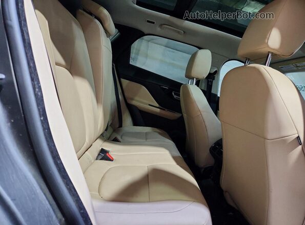 SADCJ2BV2HA098148 2017 JAGUAR F-PACE Белый Вид задней части салона