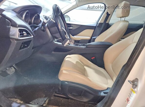 SADCJ2BV2HA098148 2017 JAGUAR F-PACE Белый Вид салона спереди