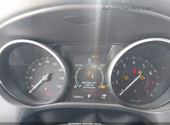 SADCJ2BVXHA893478 2017 JAGUAR F-PACE White Vista de los asientos traseros