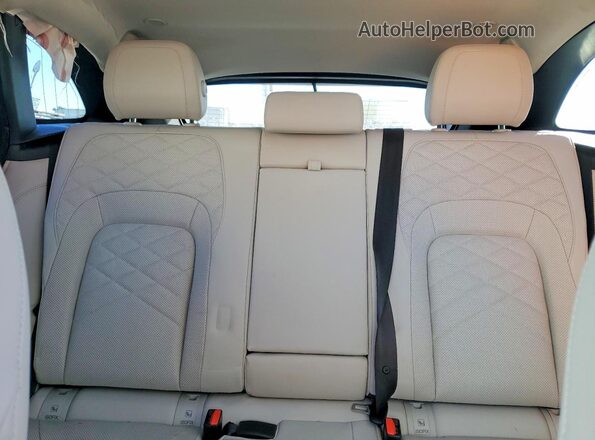 SADCJ2EXXPA707451 2023 JAGUAR F-PACE Red Widok tylnych siedzeń
