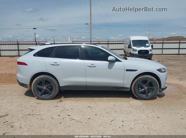 SADCJ2FN2JA257850 2018 JAGUAR F-PACE White Widok wnętrza z tyłu