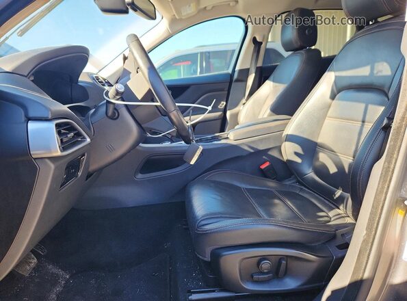 SADCK2BV7HA898246 2017 JAGUAR F-PACE Gray Вид салону спереду