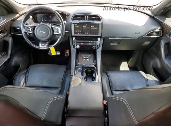 SADCM2FV8KA357623 2019 JAGUAR F-PACE Gray Vista del salpicadero