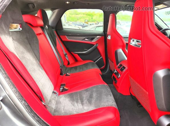 SADCZ2EE6MA669395 2021 JAGUAR F-PACE Red Widok wnętrza z tyłu
