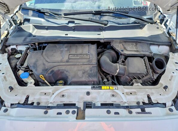 SADFK2FX7J1Z05694 2018 JAGUAR E-PACE White Widok wnętrza z tyłu