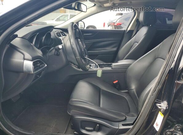 SAJAD4FX7JCP28596 2018 JAGUAR XF Black წინა სალონის ხედი