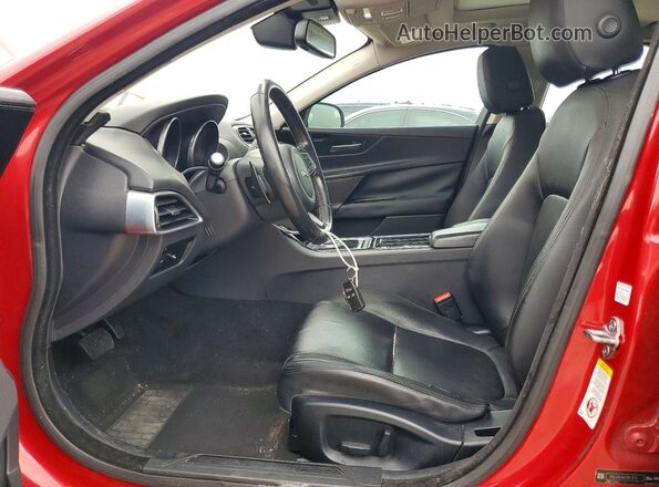 SAJAD4FX9JCP25344 2018 JAGUAR XF Red Widok wnętrza z przodu