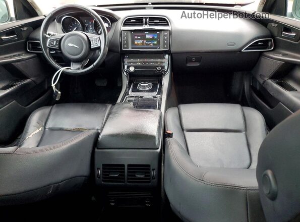 SAJAD4FX9JCP25344 2018 JAGUAR XF Red Widok deski rozdzielczej