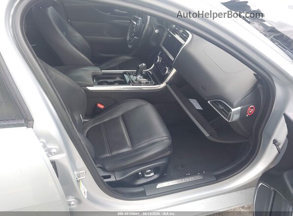 SAJAE4FX4LCP57294 2020 JAGUAR XF Silver Front interior view