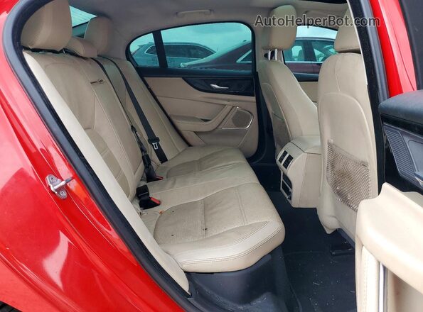 SAJAE4FX5LCP58471 2020 JAGUAR XF Red Vista interior trasera