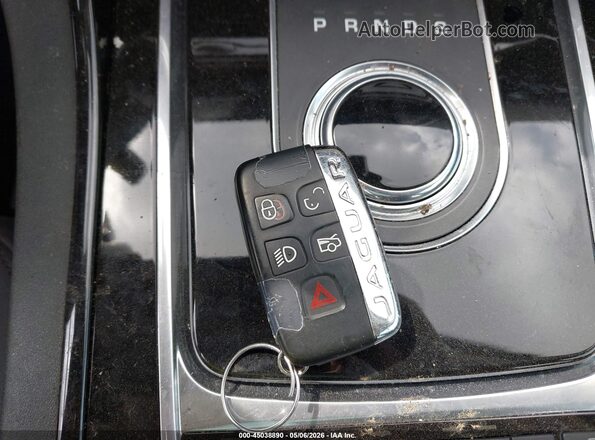 SAJAJ4BV5HA962559 2017 JAGUAR XF Серый Вид панели приборов