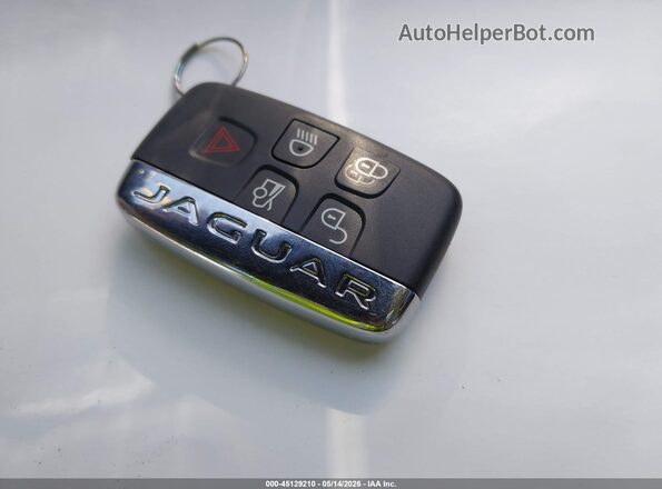 SAJAJ4BV8HA971515 2017 JAGUAR XF White Widok deski rozdzielczej