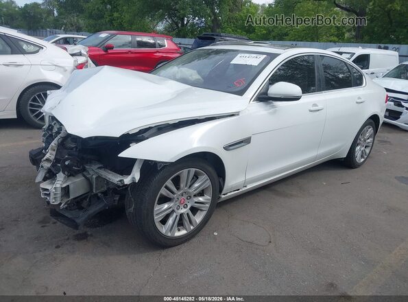 SAJBD4BV2HCY34800 2017 JAGUAR XF White 