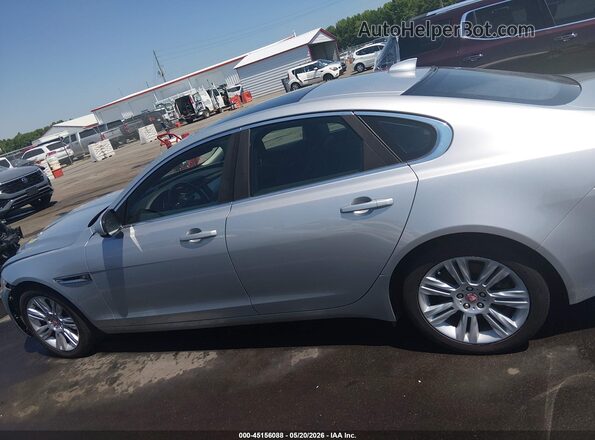 SAJBD4BV4GCY07483 2016 JAGUAR XF Silver 