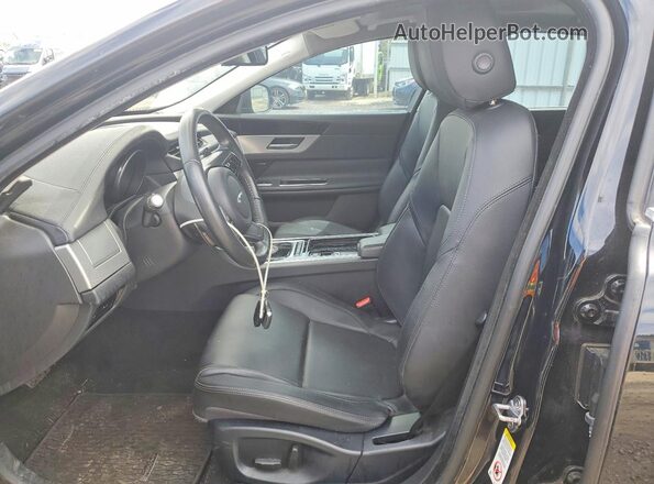 SAJBD4FX5JCY58090 2018 JAGUAR XF Black Вид салону спереду