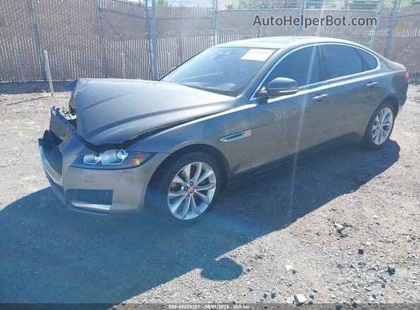 SAJBD4FX6JCY59362 2018 JAGUAR XF Gray Vista tres cuartos delantera izquierda