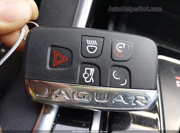 SAJBD4FX6JCY59362 2018 JAGUAR XF Gray Vista del salpicadero