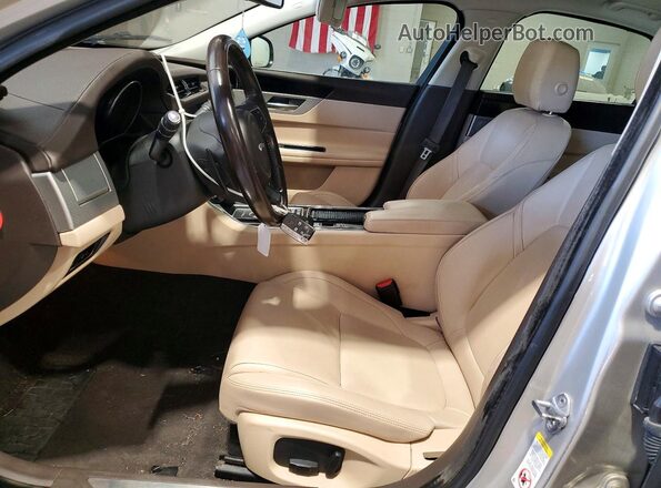 SAJBJ4BV5GCY16735 2016 JAGUAR XF Silver Vista interior delantera